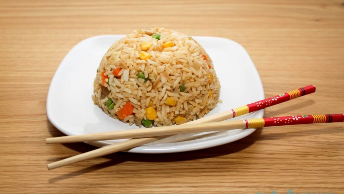 אורז מוקפץ בסגנון סיני